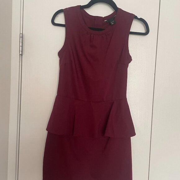 H&M Burgundy Peplum Dress - Picture 1 of 4